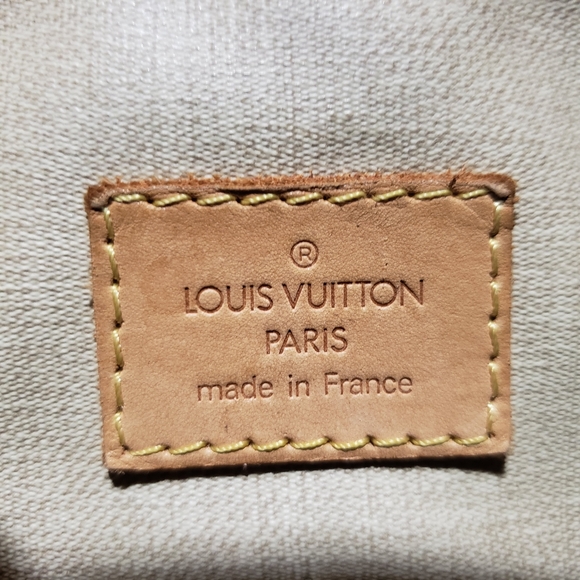 ❗SOLD❗ Authentic LV Trouville - Picture 2 of 15